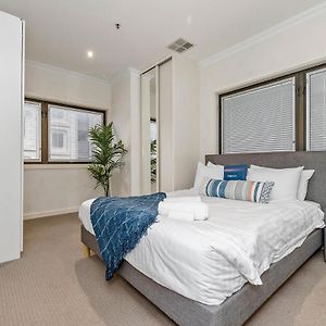 The Grenfell - A Cozy 2-Bedroom Haven Adelaide Exterior photo