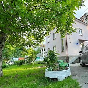 Gotel - Hostel Truskawez Exterior photo