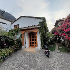 Bed and Breakfast Hostal Casa Buho Antigua Exterior photo