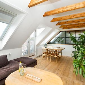 Come Stay In Penthouse With Room For 2-People Århus Exterior photo