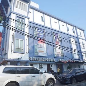 Hotel Oyo Life 93026 Cozy Corner Tangerang Exterior photo