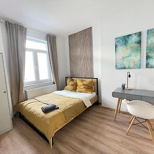 150Qm - 5 Rooms - Free Parking - Mallibase Apartments Hannover Exterior photo