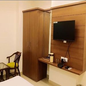 Hotel Sakshi Inn Rooms And Restaurant Gwalior Exterior photo
