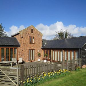 Villa The Stables Filby Exterior photo