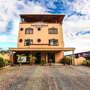 Hotel Colonial Puyo Exterior photo