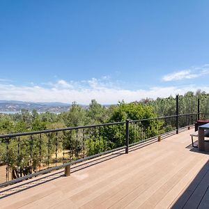 Villa Stylish & Cozy ~ Stunning Lake Views ~ Royal Beds Kelseyville Exterior photo