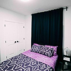 1 Bedroom 2 Beds Premium Suite Startlight Haven YYC Exterior photo