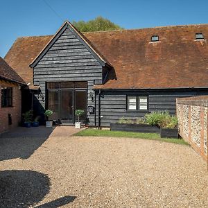 Villa Pass The Keys Bradenham Barn In The Chiltern Hills Exterior photo