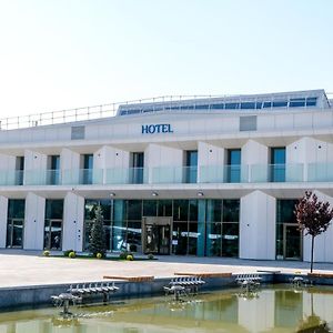 M-Clinic Hotel Taschkent Exterior photo