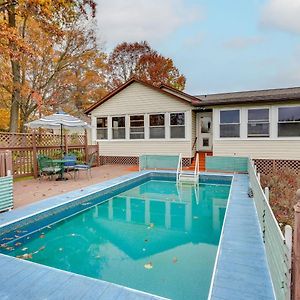Villa Pet-Friendly Ohio Escape With Pool, Deck And Fire Pit! Mount Vernon Exterior photo