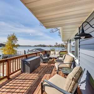 Lakefront Fox Lake Home With Furnished Deck! Exterior photo