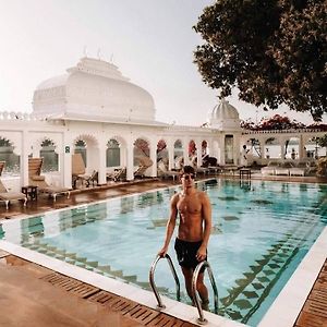 Hotel The Park Continental Amer Jaipur Exterior photo