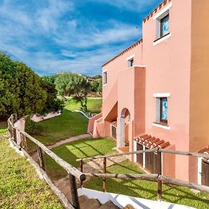 Villas With Air Conditioning And Shared Pool, Just A Few Minutes From La Pelosa Beach Punta de su Torrione Exterior photo