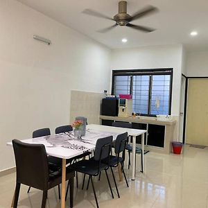 Cozy 119 Homestay Teluk Intan Exterior photo