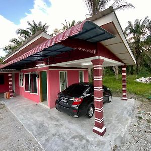 Villa Rumah Comel Kampung Degong Exterior photo