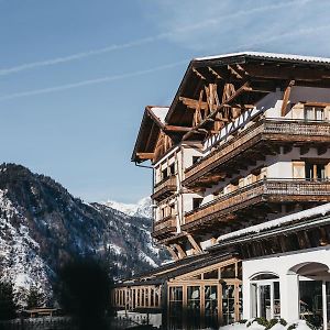 Hotel Oberforsthof St. Johann im Pongau Exterior photo