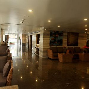 Hotel Paradigm Sarovar Portico Kākināda Exterior photo