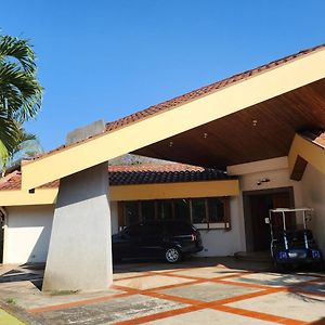 Bed and Breakfast La Casa De Cariari Al Golf Heredia Exterior photo