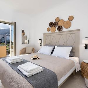 Santorini Hillside Suites & Villas Pýrgos Exterior photo