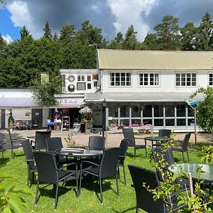 Ferienwohnung Modern Vindsvaning Ovanpa Cafe Ute Pa Landet. Hökerum Exterior photo