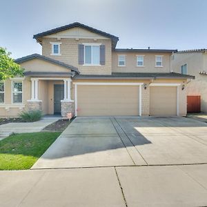 Spacious Merced Home About 4 Mi To Downtown! Exterior photo