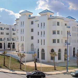 Ferienwohnung شقة لقضاء عطلة مميزة بمدينة الفنيدق Riffiene Exterior photo