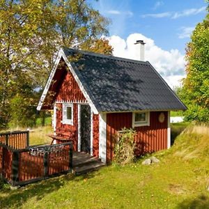 By Lake Rusken - 2 Cottages - Fantastic Nature Rörvik Exterior photo