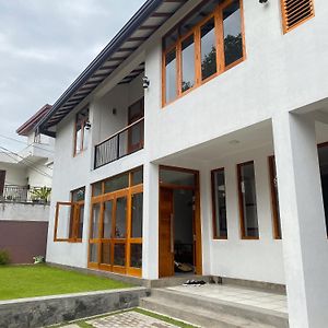 The Doctors Villa Ragama Exterior photo