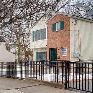 Villa Cozy Newark Getaway About 15 Mi To Manhattan! Exterior photo