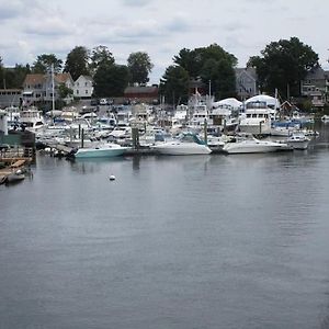 Ferienwohnung The Yachts Of Fun House In Cranston Exterior photo