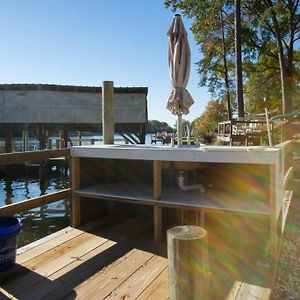 Villa Waterfront House With Private Dock And Fishing Reedville Exterior photo