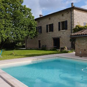 Bed and Breakfast Domaine Les Garrigues Puygaillard-de-Quercy Exterior photo