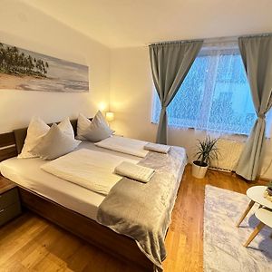 Hotel Green Paradise With Garden & Free Parking Salzburg Exterior photo