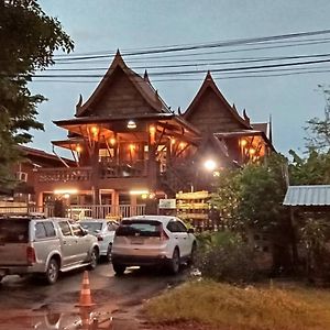 บ้านเรือนไทยมะลิเมืองเก่า Sukhothai Exterior photo