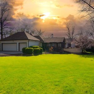 A Spacious Sanctuary For Unforgettable Group Stays Olivette Exterior photo