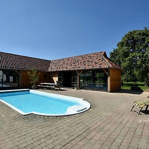 Villa Luxe Vakantiehuis Met Bubbelbad Herveld Exterior photo