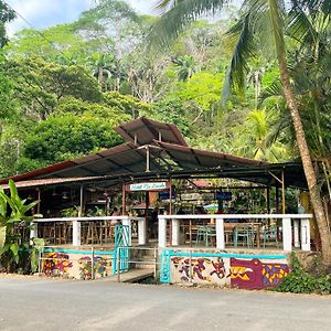 Rio Lindo Hotel Dominical Exterior photo