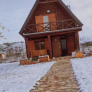 Villa Log Cabin in Strezovce Kumanovo Exterior photo