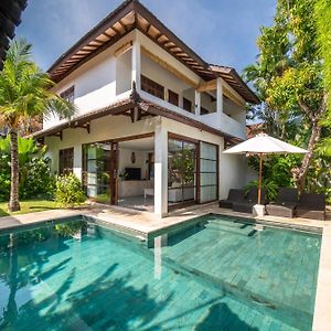 Villa Bewa Seminyak Exterior photo