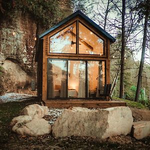 Villa Tiny Cabin In Rrg - The Taoist Rogers Exterior photo