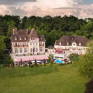 Hotel Le Chateau De La Tour Gouvieux Exterior photo