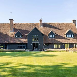 Villa Period Luxury Converted Barn Windsor/Maidenhead - Perfect For Family Groups Taplow Exterior photo