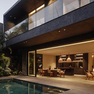 Black Villas Canggu Beach By Oxo Exterior photo