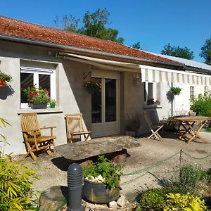 Ferienwohnung Logis51 Ville-sur-Tourbe Exterior photo