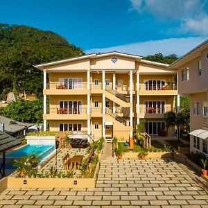 Aparthotel Tropical Hideaway Beau Vallon  Exterior photo