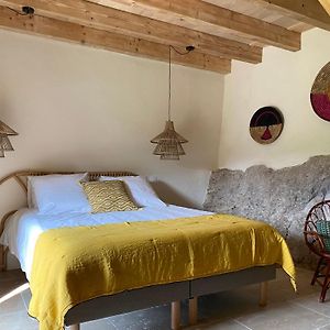 Bed and Breakfast Le Domaine Quercus Senaillac-Lauzes Exterior photo