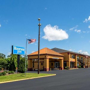 Rodeway Inn Denmark - Jackson Exterior photo