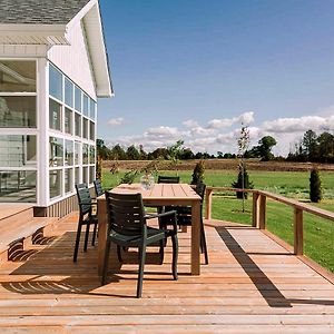 Villa Hambly House - Modern Farmhouse Near Pec Greater Napanee Exterior photo