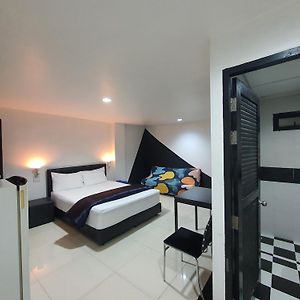 @Room Apartment Bangkok Exterior photo