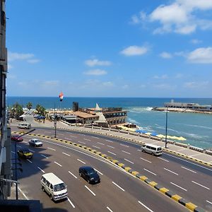 Ferienwohnung Shka Fndkia Ali Albahr Mbashra Bjlim Alexandria Exterior photo